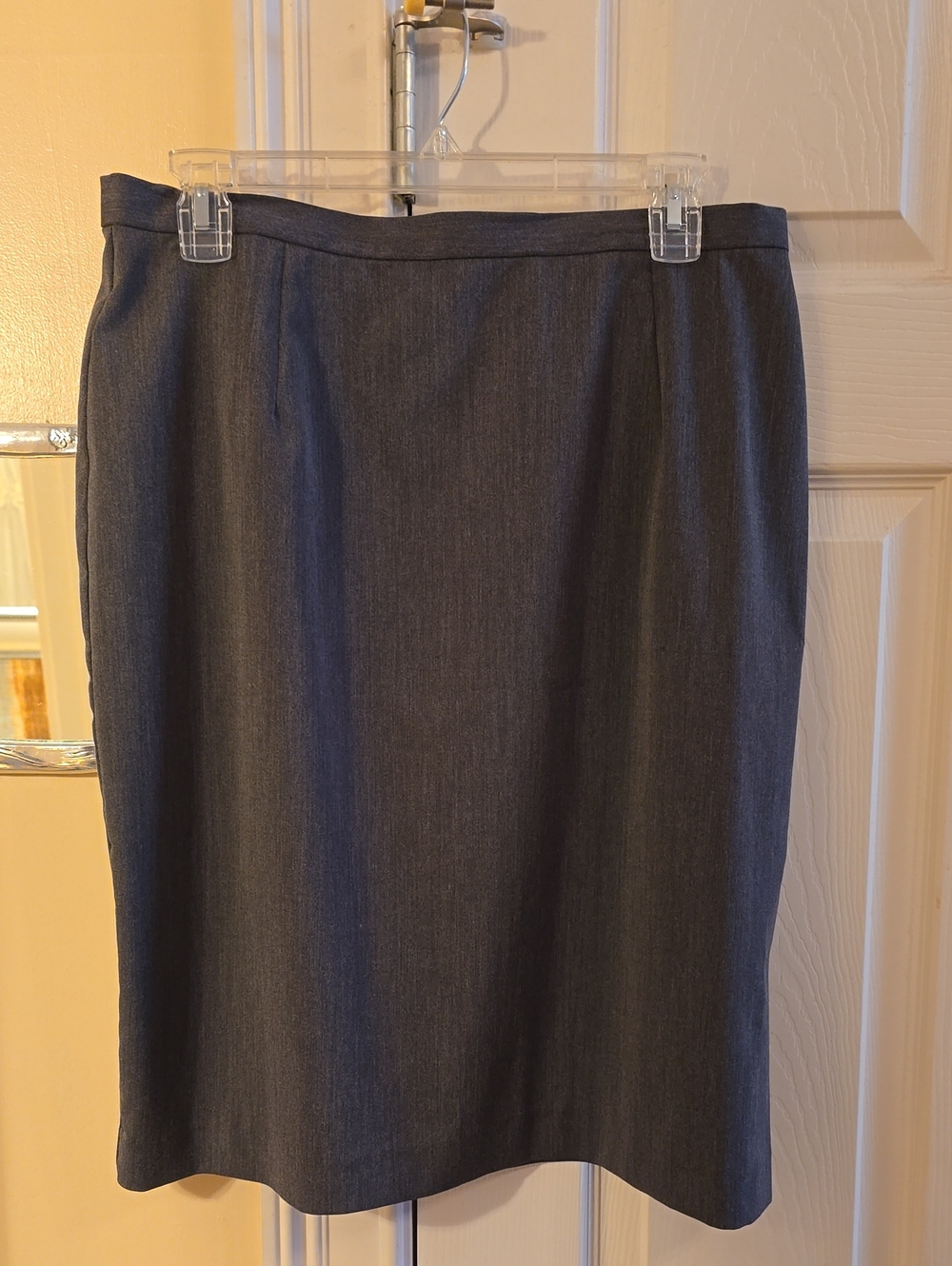 Women's Charcoal Gray Pencil Skirt - Sleek Professional Staple